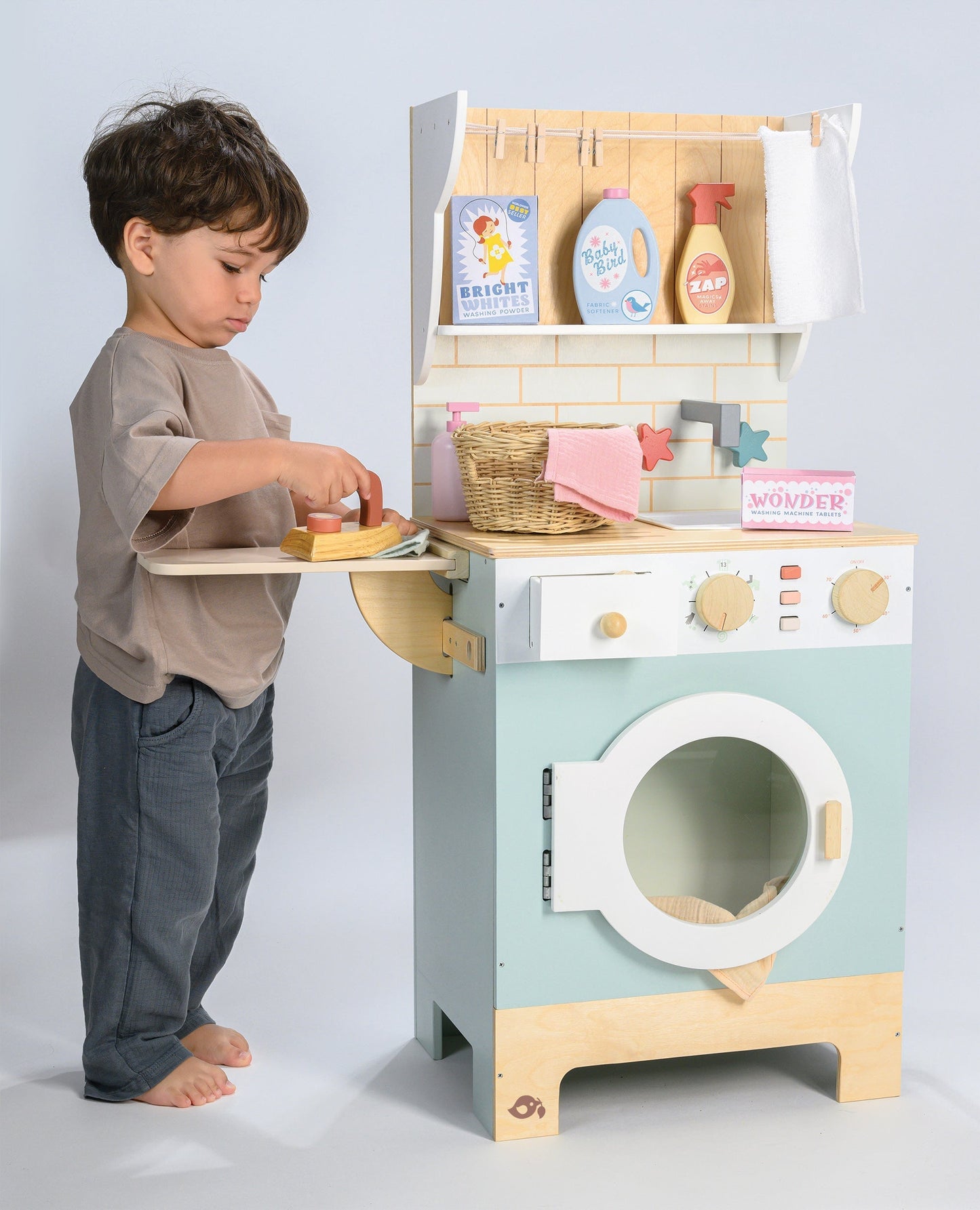 Sustainable Montessori toy: Tender Leaf Laundrette | KIDDYKIND