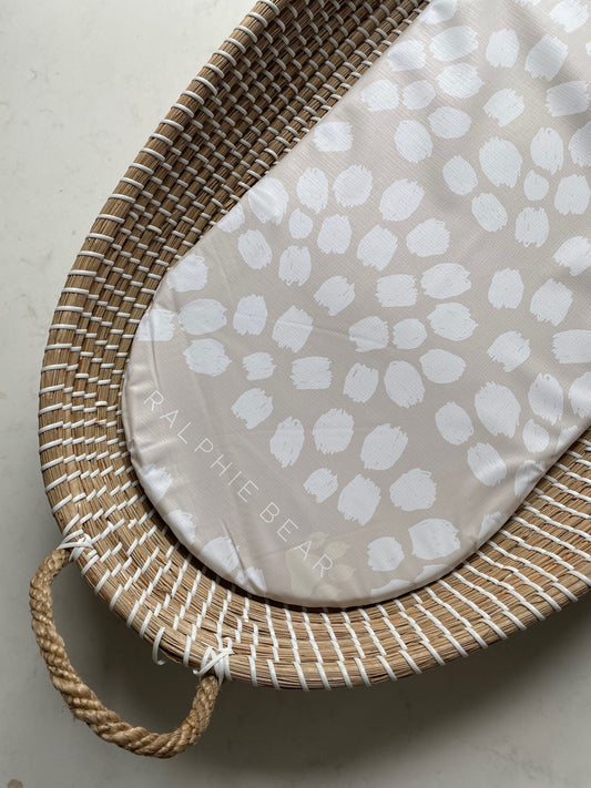 Ralphie Bear scallop print changing basket moses basket mat liner - sustainable nursery accessories UK | Kiddykind