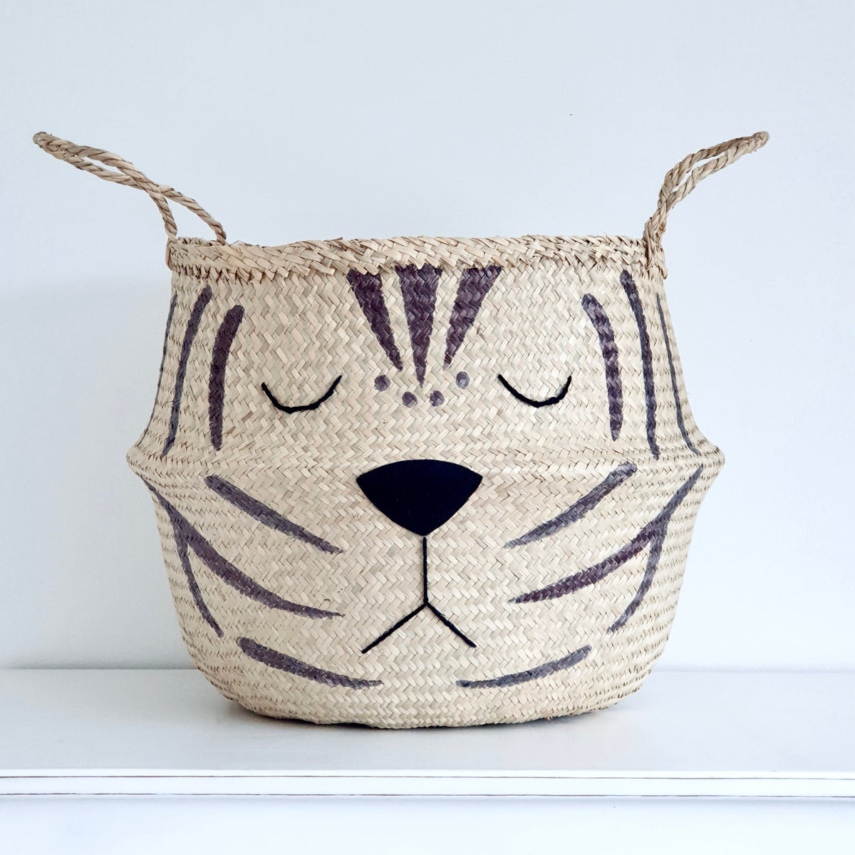Extra large handwoven natural seagrass tiger storage basket