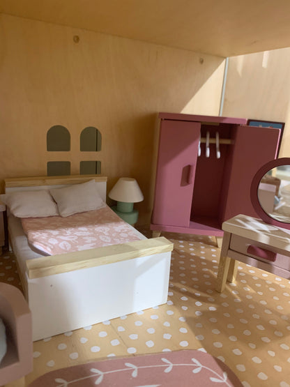 Dolls House Bedroom Furniture