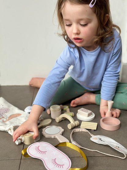 Tender Leaf Spa Retreat Set — Montessori wooden toy UK | KIDDYKIND