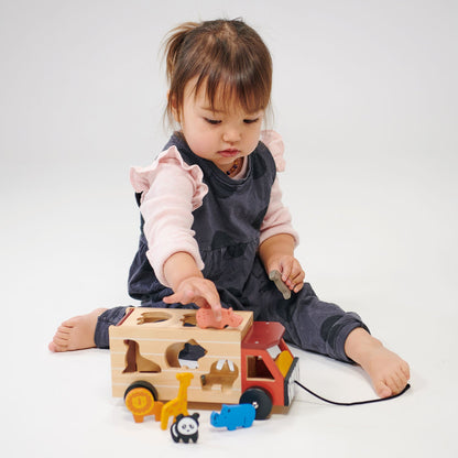 Sustainable Montessori toy: Shape Sorting Safari Truck | KIDDYKIND