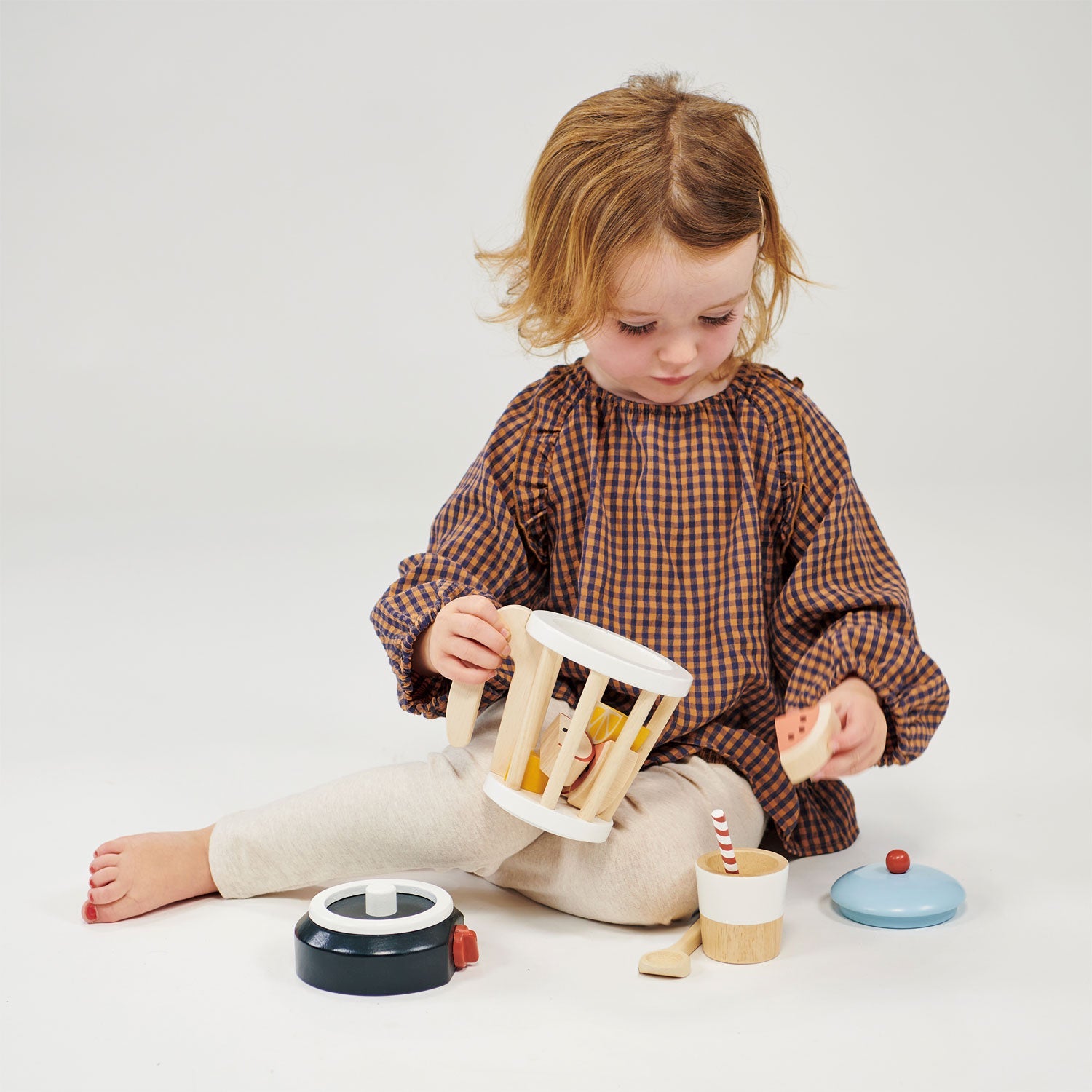 Smoothie Maker | natural wooden toy for toddlers UK