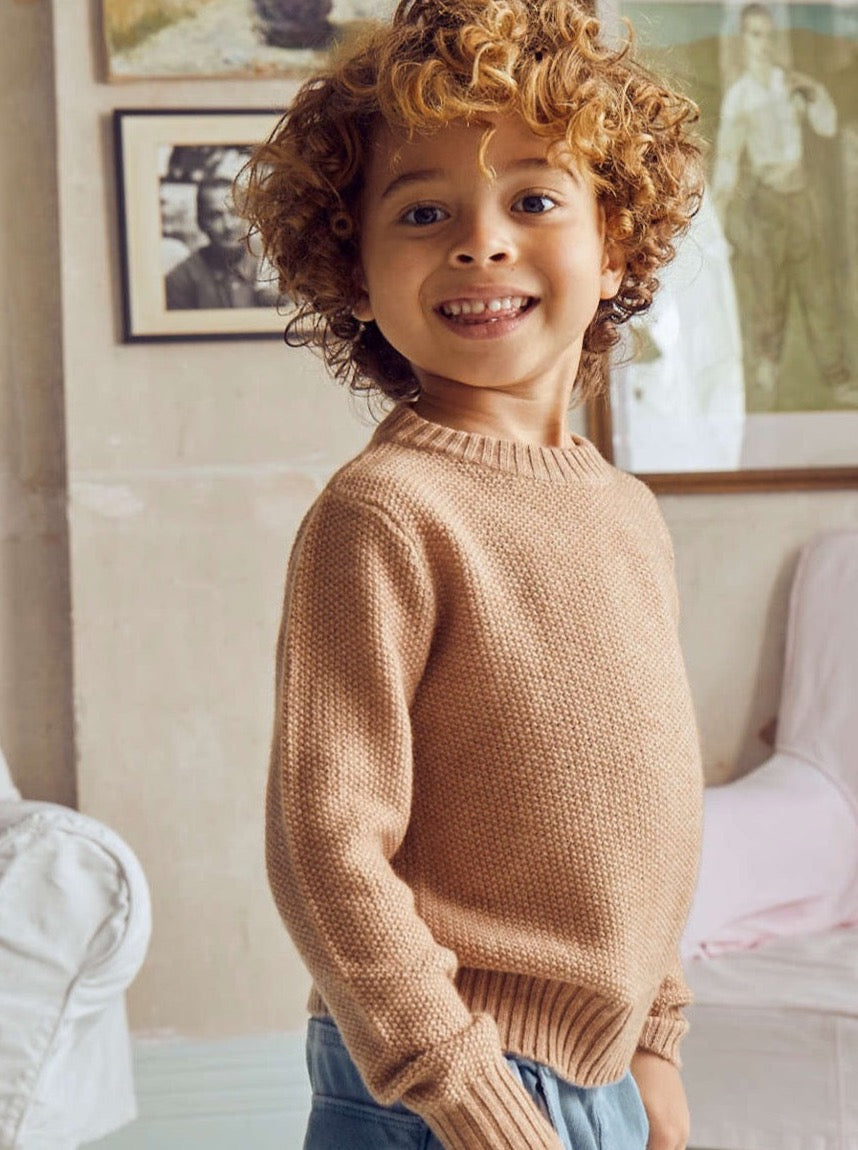 This classic 4 ply Jumper in Autumnal Mapel comes in a timeless Moss Stitch Knit which makes the perfect hand-me-down for siblings and friends alike.   Made with the softest cashmere/ merino blend from Inner Mongolia, it will keep you Little One cosy and warm all winter long. 