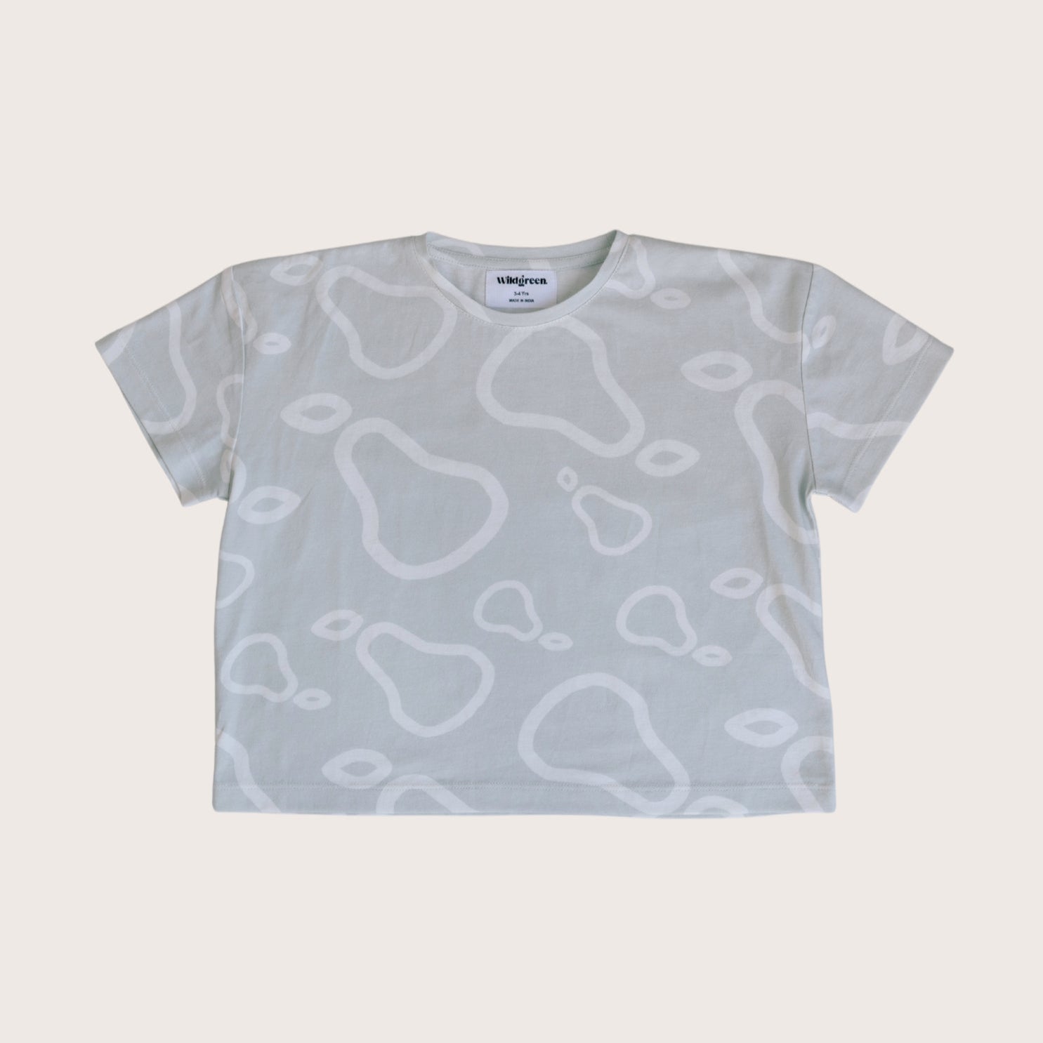 Wildgreen’s White Pear T-shirt, a gender-neutral kids’ tee made from 100% GOTS-certified organic cotton. Featuring a timeless, nature-inspired design, this sustainable and ethical kidswear piece is soft, breathable, and perfect for everyday wear. #OrganicKidswear #SustainableFashion #EthicalClothing