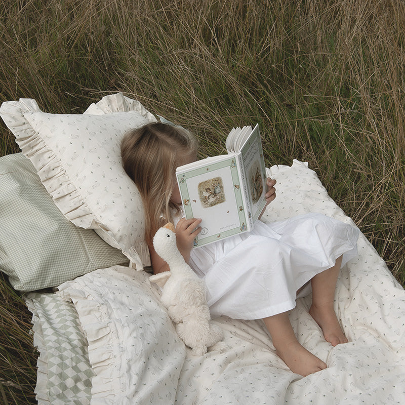 Organic Decorative Ruffled Cushion - Swans