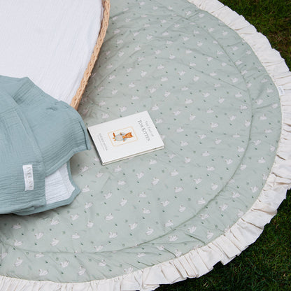 Ruffled Swan Playmat