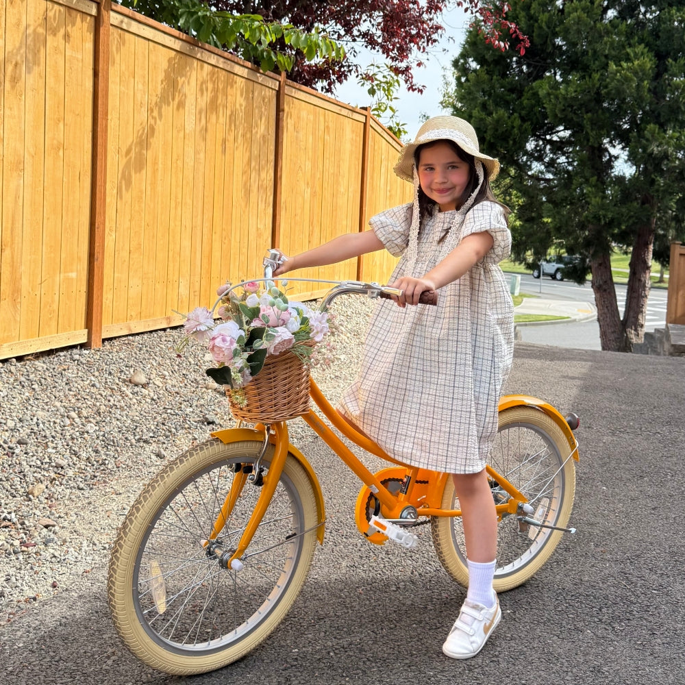 Glerc Little Molly 18 inch kids bike with stabilisers, wicker basket and mudguards in Yellow, view 2