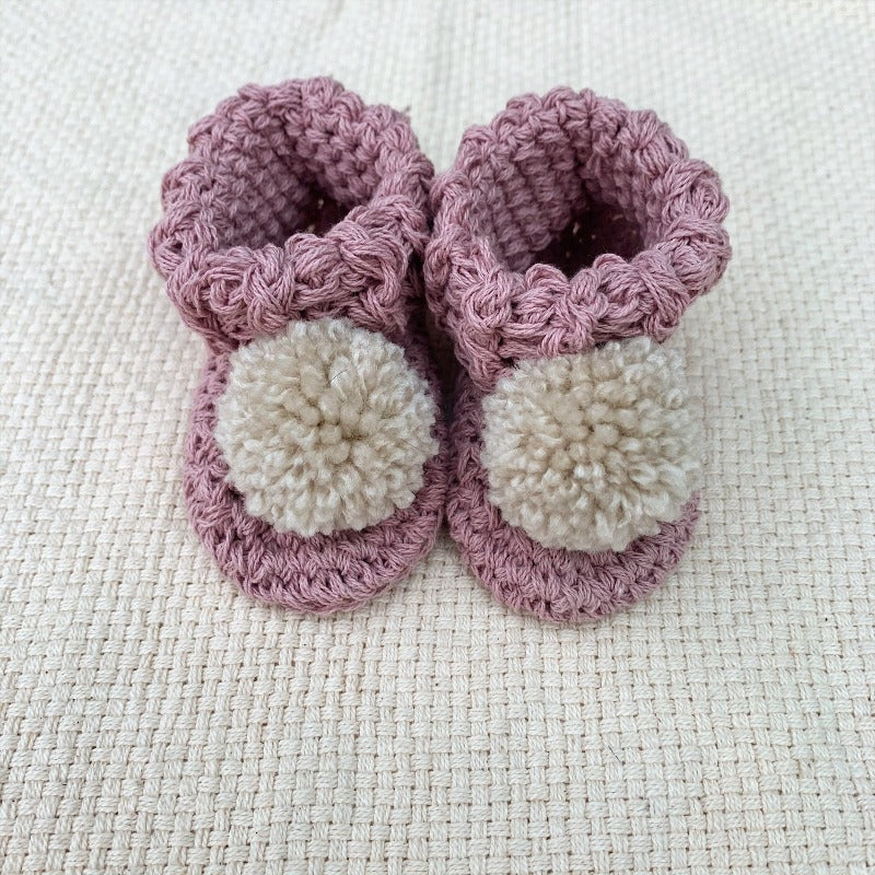 Organic cotton pom pom baby booties