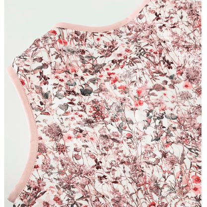 Kids Stylish - Pink Rosablomst Vest design - Gilet Outerwear Clothing Sleeveless Vest Warm Vest Scandi Stylish - back close up on vest - Little Scandi baby
