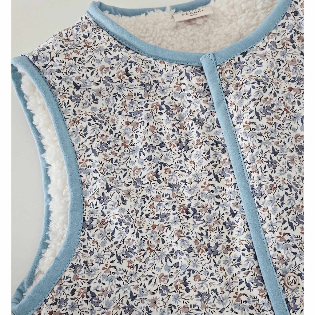 Kids Stylish - Poppy Leafy Vest design - Gilet Outerwear Clothing Sleeveless Vest Warm Vest Scandi Stylish - Chest Close up on vest - Little Scandi baby