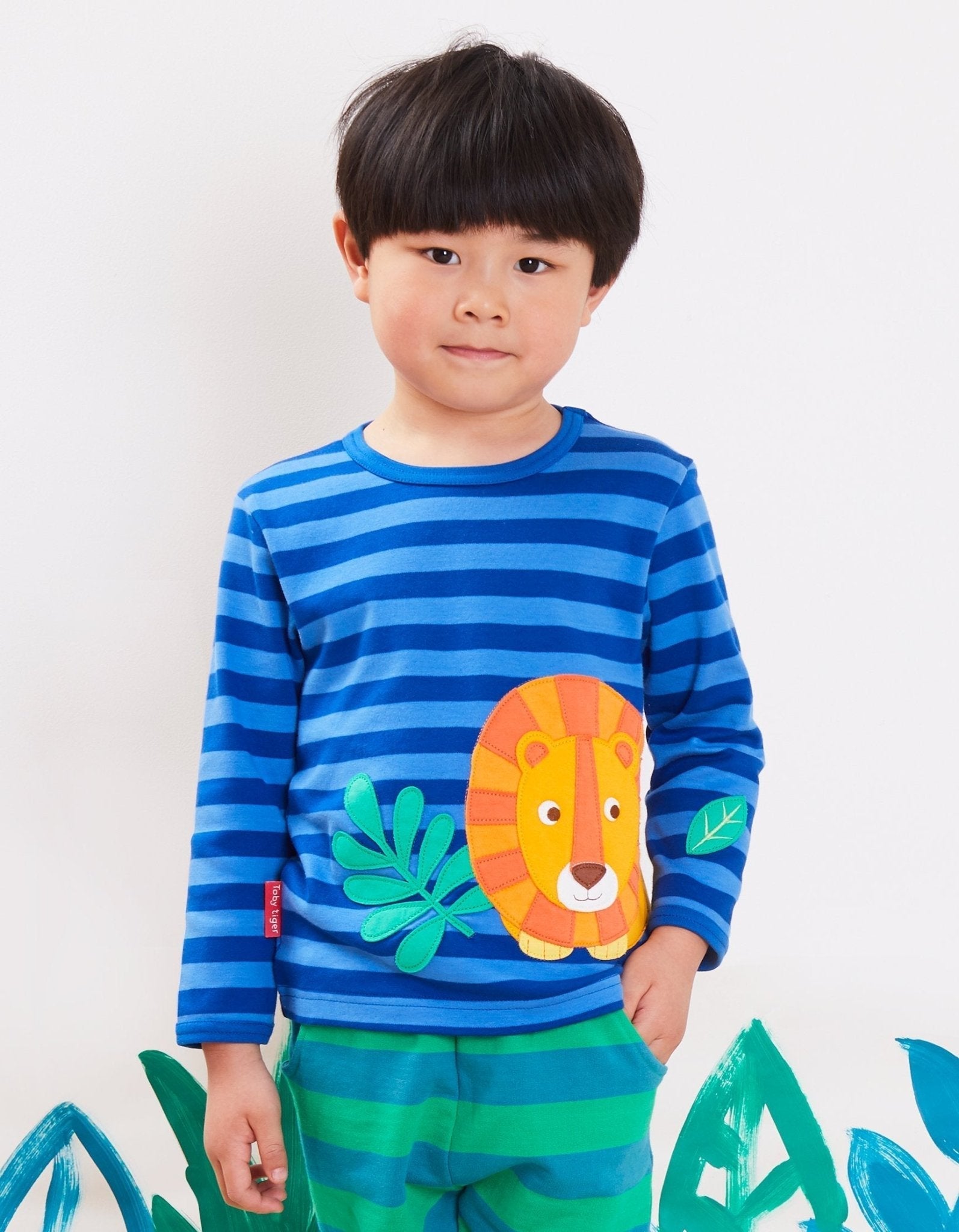 Organic Born Free Lion Applique Long-Sleeved T-Shirt by Toby Tiger, GOTS-certified, vetted by KIDDYKIND