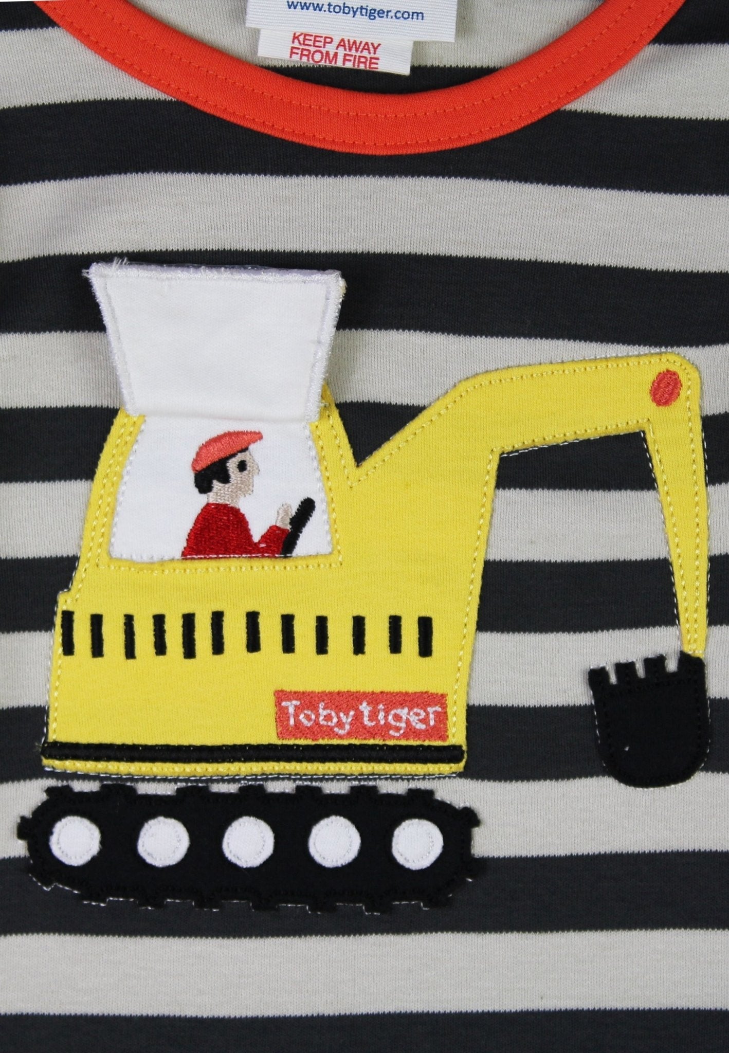 Organic Grey Digger Applique Long-Sleeved T-shirt by Toby Tiger, GOTS-certified, vetted by KIDDYKIND