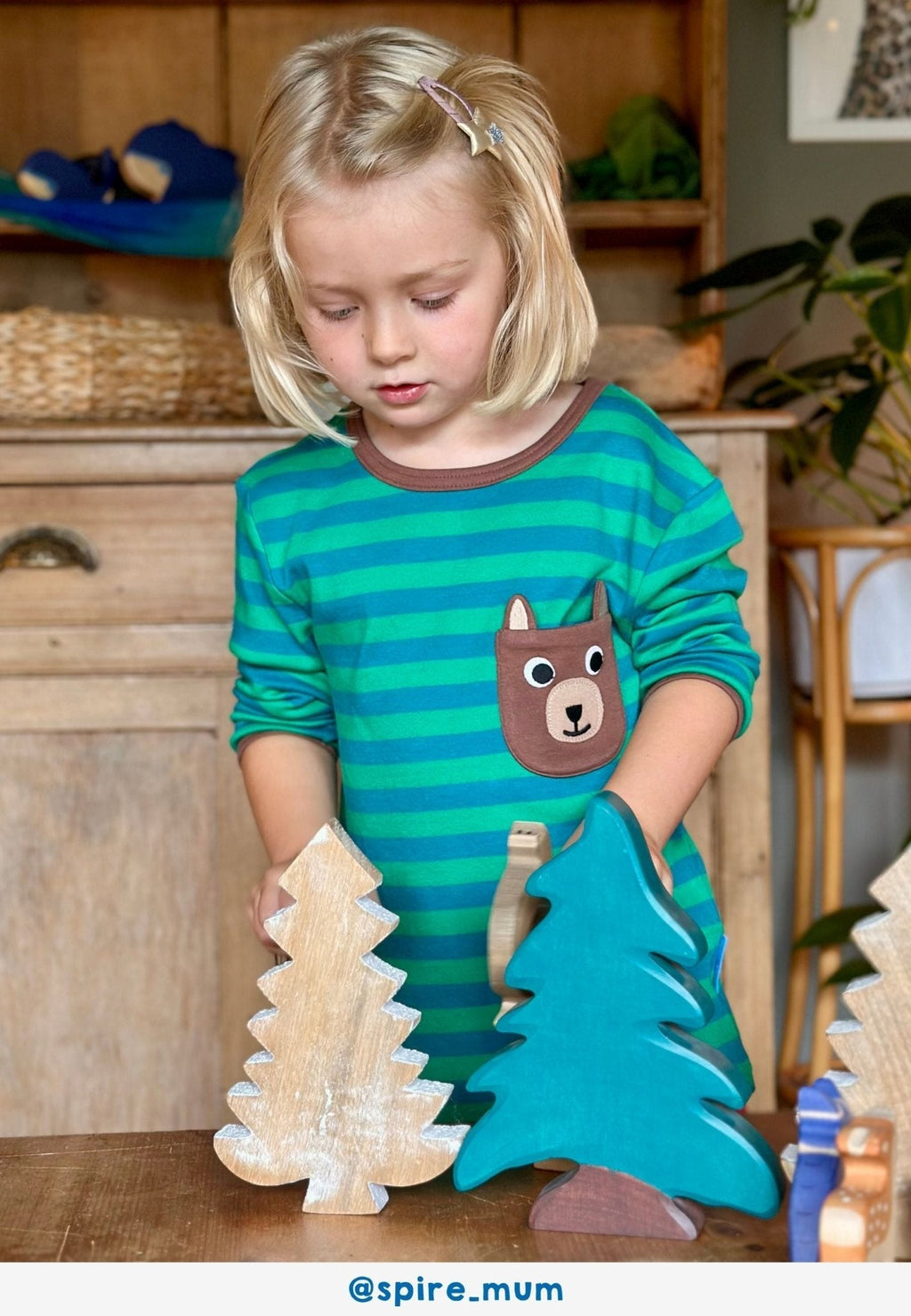 Organic Brown Bear Pocket Applique Long - Sleeved T-Shirt - Toby Tiger