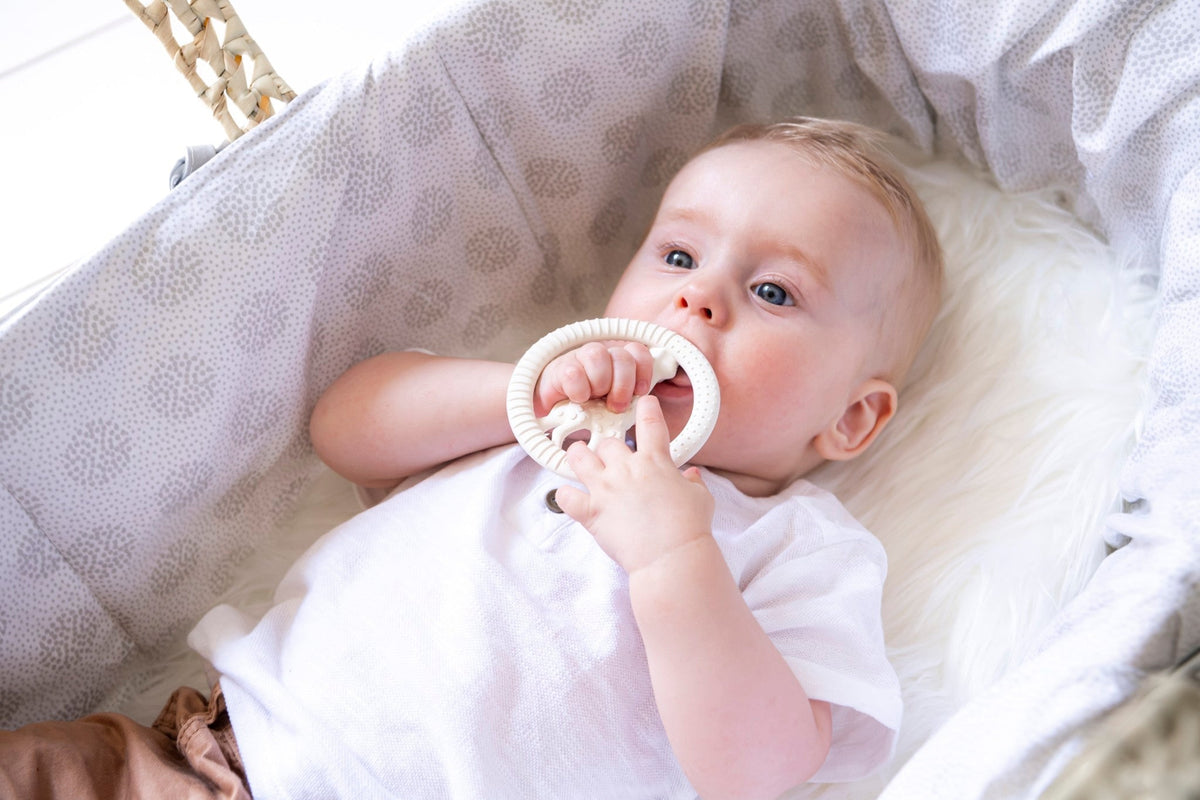 Sophie la girafe natural rubber circle teether, view 3