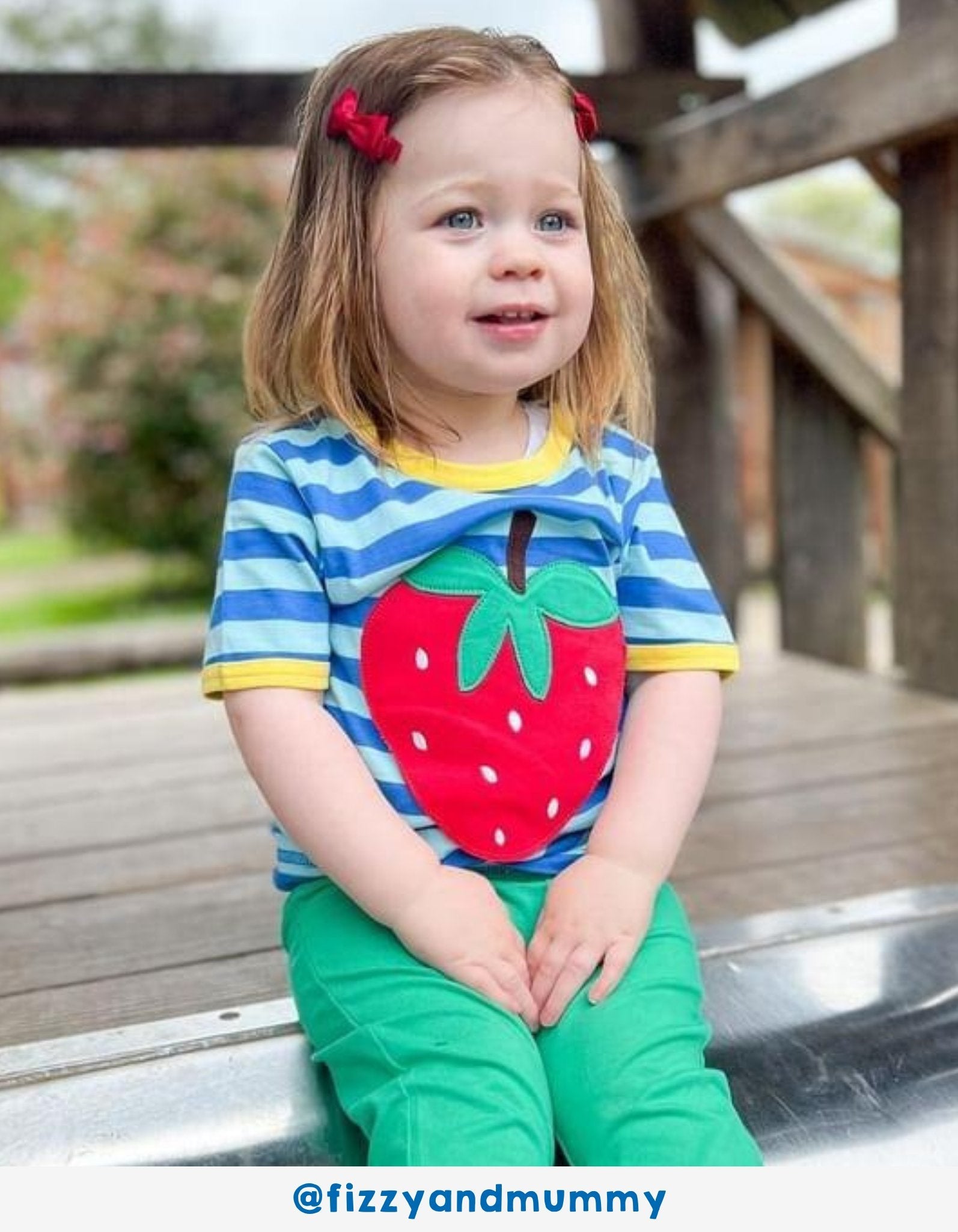 Organic Strawberry Applique Short-Sleeved T-Shirt
