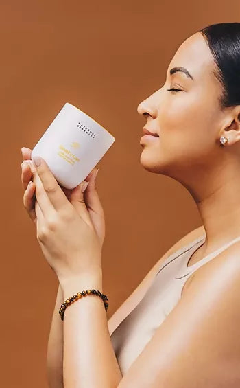 Bastet-Natural-Aromatherapy-Candle-How-To-Step-Two