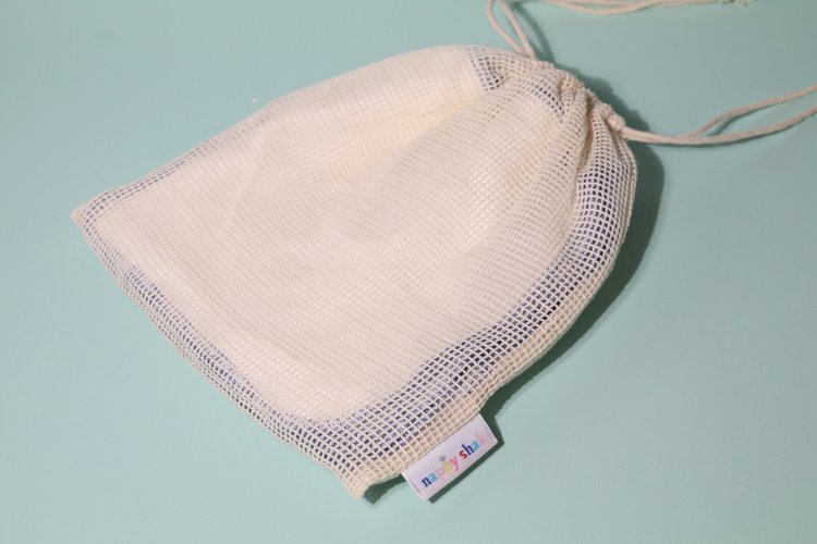 Reusable Bamboo Wipes - 5 x Wipes & Wash Bag