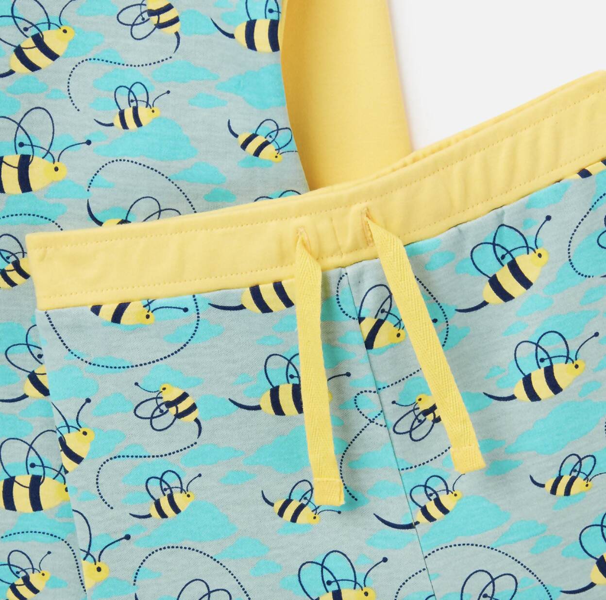 organic cotton kids pyjamas, Luca and Rosa, natural kids pyjamas, organic kids pyjamas, bee print pyjamas, kids unisex sleepwear